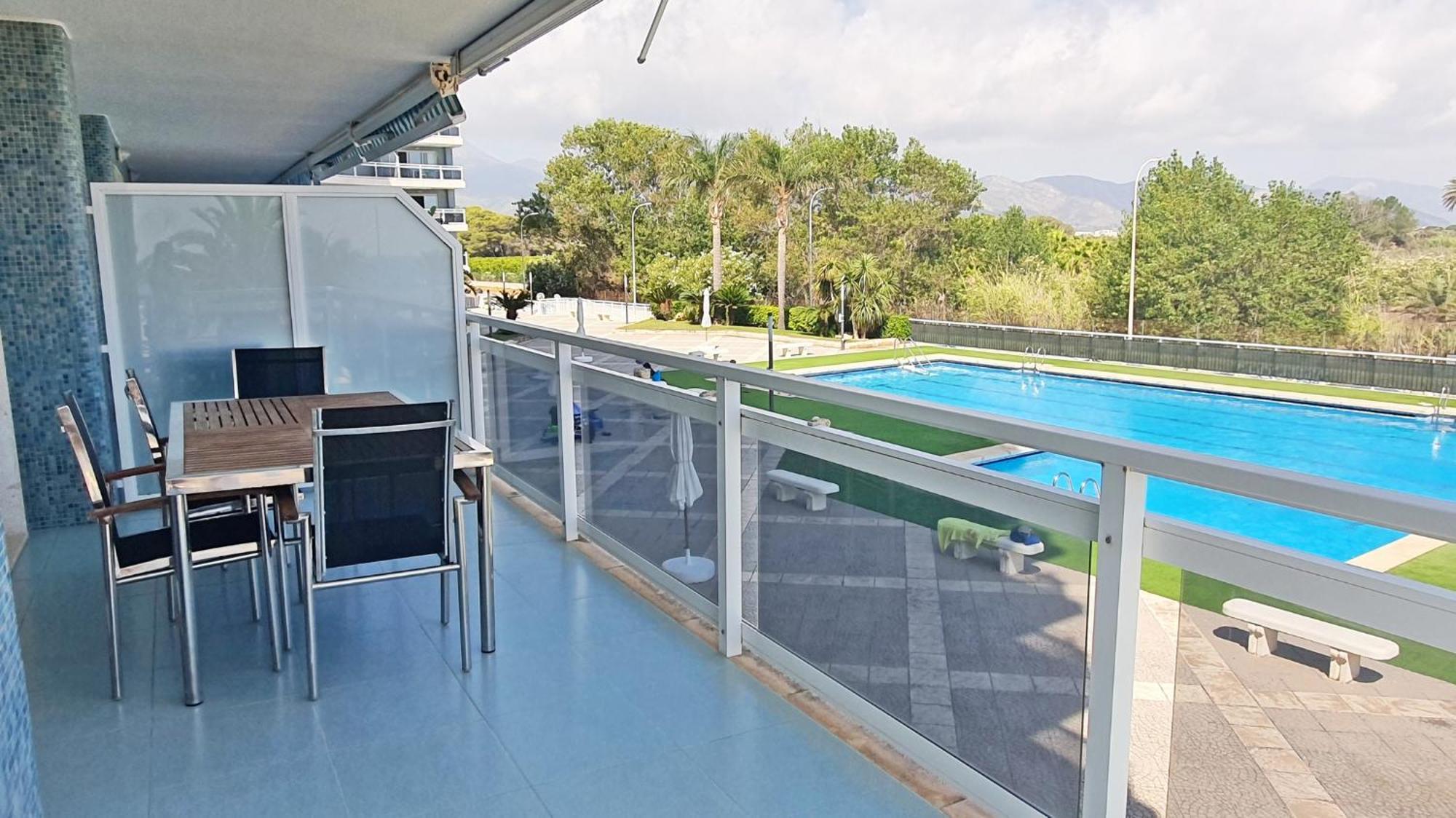 Aigua Blava Primera Linea - Alquiler Solo Familias Playa de Gandia المظهر الخارجي الصورة