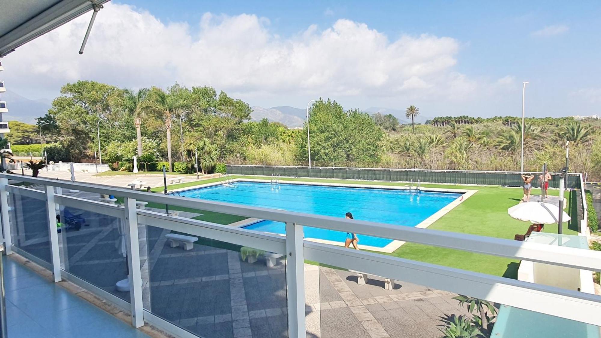 Aigua Blava Primera Linea - Alquiler Solo Familias Playa de Gandia المظهر الخارجي الصورة
