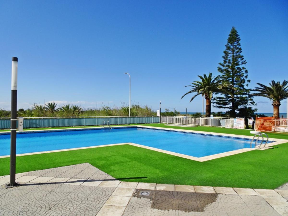 Aigua Blava Primera Linea - Alquiler Solo Familias Playa de Gandia المظهر الخارجي الصورة