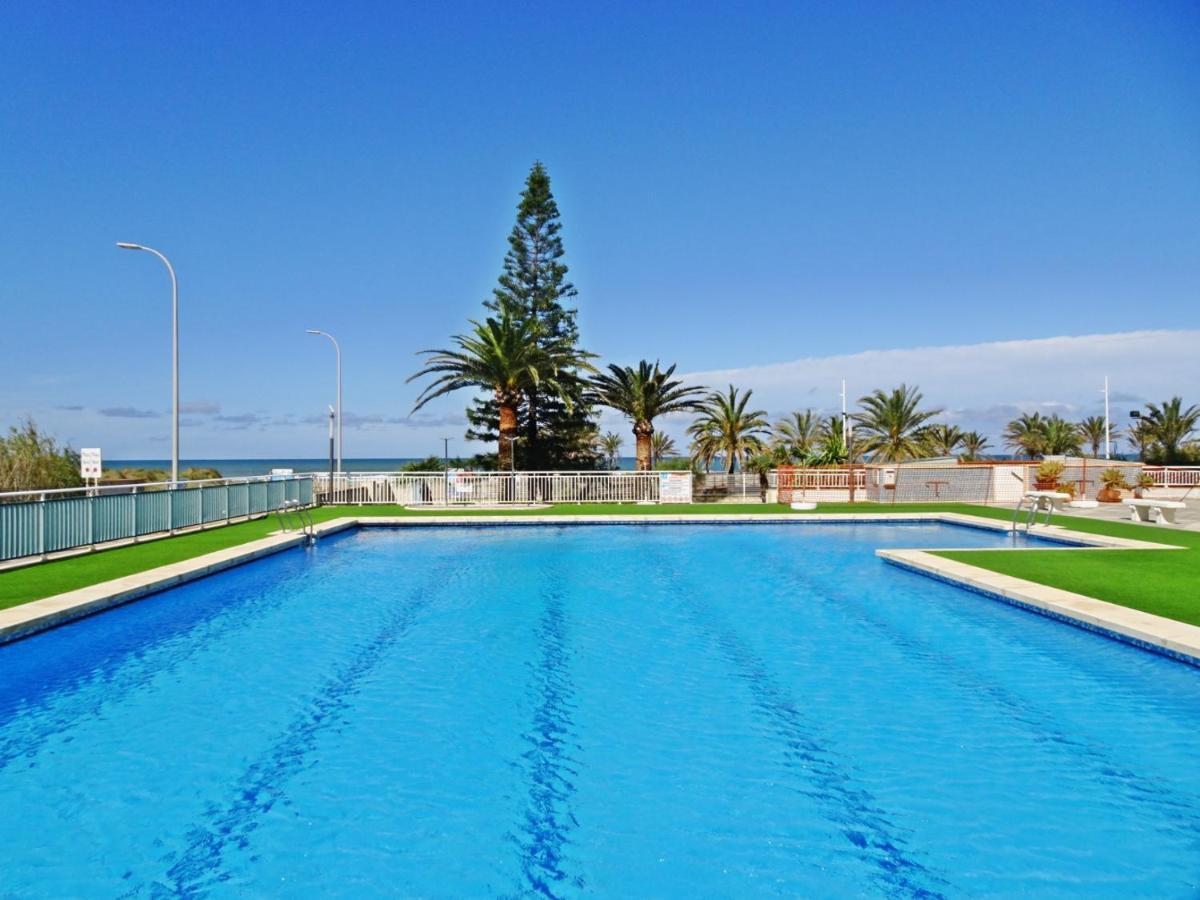 Aigua Blava Primera Linea - Alquiler Solo Familias Playa de Gandia المظهر الخارجي الصورة