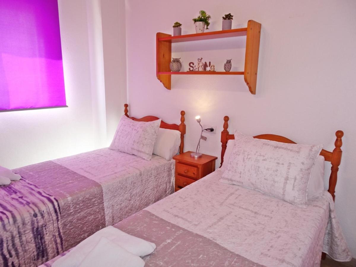 Aigua Blava Primera Linea - Alquiler Solo Familias Playa de Gandia المظهر الخارجي الصورة
